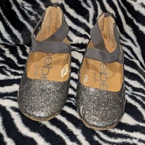 Bebe Girls Silver Glitter Gray Elastic Ankle Strap Zipper Back Flats Size 3